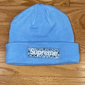 EUC Supreme/New Era Bandana Box logo beanie